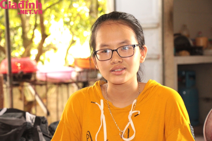MS 768: Gia cảnh khốn khó nữ sinh đỗ thủ khoa lớp 10 ở Hải Dương và mong ước người mẹ tật nguyền - Ảnh 3. MS 768: Gia cảnh khốn khó nữ sinh đỗ thủ khoa lớp 10 ở Hải Dương và mong ước người mẹ tật nguyền - Ảnh 3.