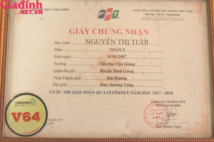 MS 768: Gia cảnh khốn khó nữ sinh đỗ thủ khoa lớp 10 ở Hải Dương và mong ước người mẹ tật nguyền - Ảnh 8. MS 768: Gia cảnh khốn khó nữ sinh đỗ thủ khoa lớp 10 ở Hải Dương và mong ước người mẹ tật nguyền - Ảnh 8.