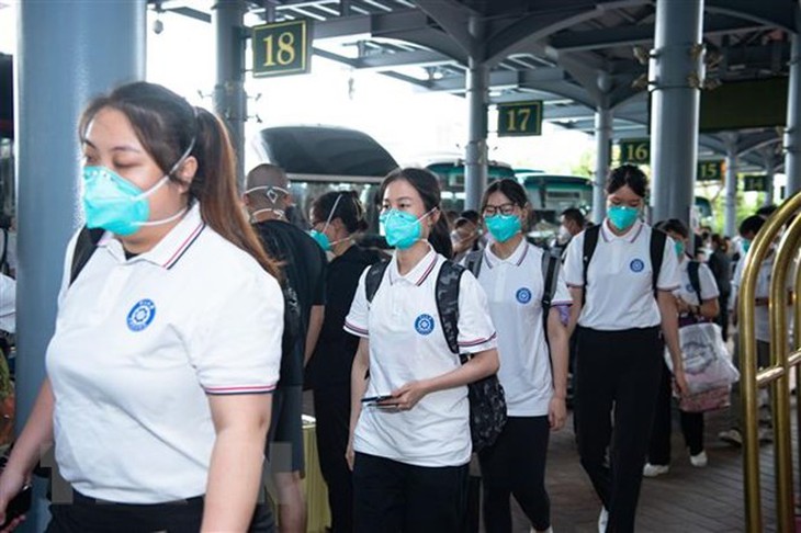 Trung Quốc: Nhiều thành phố áp đặt biện pháp mới chống COVID-19 - Ảnh 1.