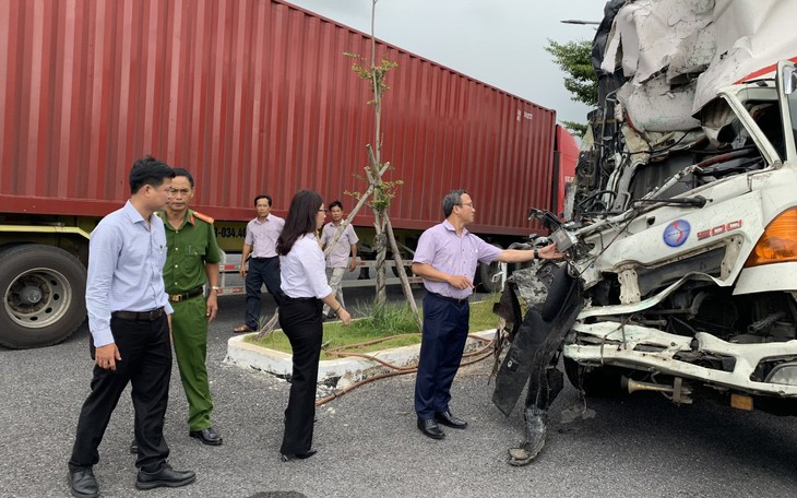 Tài xế xe tải tông xe khách làm 3 người chết trên QL1 có nồng độ cồn trong máu