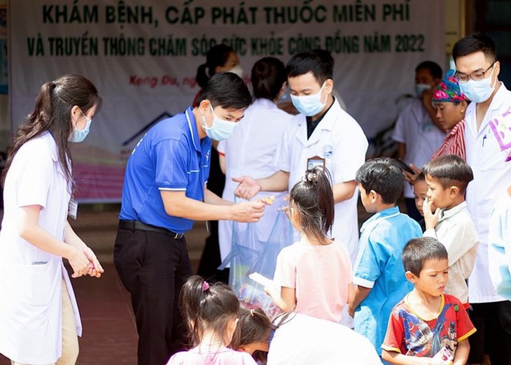Tuổi trẻ Bệnh viện Hữu nghị đa khoa Nghệ An xung kích vì sức khỏe cộng đồng - Ảnh 5. Tuổi trẻ Bệnh viện Hữu nghị đa khoa Nghệ An xung kích vì sức khỏe cộng đồng - Ảnh 5.