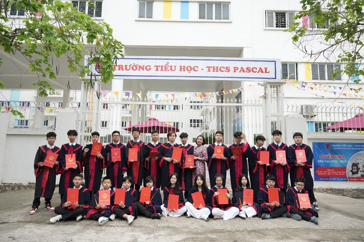Trường TH - THCS Pascal xếp thứ nhất quận bắc từ liêm kì thi vào 10 THPT năm học 2022 - 2023: kết quả rực rỡ và đầy tự hào - Ảnh 3. Trường TH - THCS Pascal xếp thứ nhất quận bắc từ liêm kì thi vào 10 THPT năm học 2022 - 2023: kết quả rực rỡ và đầy tự hào - Ảnh 3.
