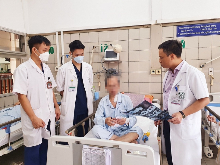 Nuốt nghẹn - Đừng bỏ qua, vì có thể bạn đang mắc một loại ung thư phổ biến hiện nay - Ảnh 2.