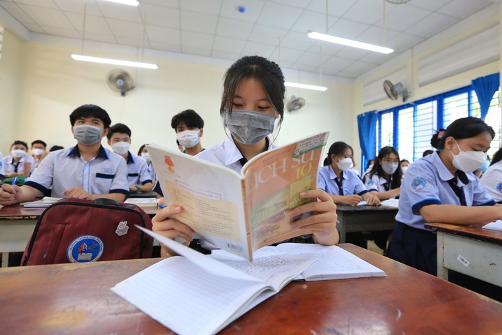 Bộ GD&ĐT lý giải những vấn đề nóng về kế hoạch điều chỉnh môn Lịch sử trong Chương trình mới - Ảnh 3.
