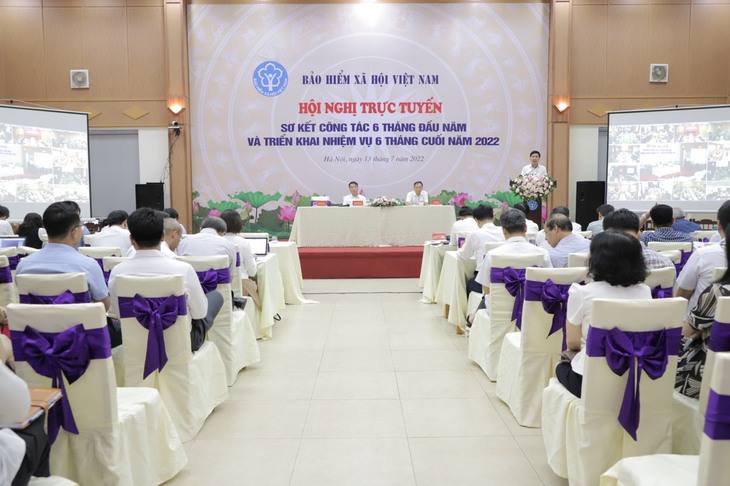 BHXH Việt Nam nỗ lực vượt khó, tập trung cao độ, tăng tốc mở rộng độ bao phủ BHXH, BHYT
- Ảnh 1. BHXH Việt Nam nỗ lực vượt khó, tập trung cao độ, tăng tốc mở rộng độ bao phủ BHXH, BHYT
- Ảnh 1.