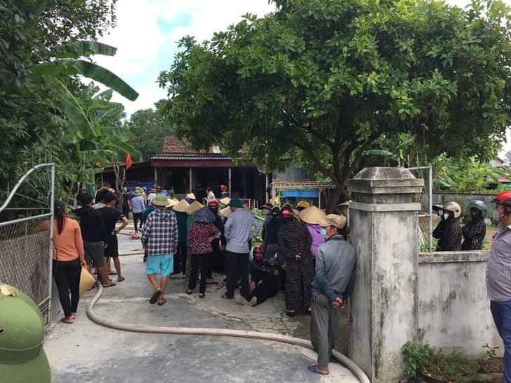 Người đàn ông tử vong trong nhà, nghi tự thiêu - Ảnh 2.