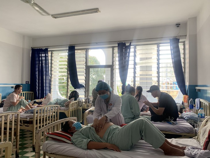 Lo ngại nguy cơ "giữ mẹ mất con", TP.HCM lập phác đồ điều trị sốt xuất huyết riêng cho thai phụ - Ảnh 1. Lo ngại nguy cơ "giữ mẹ mất con", TP.HCM lập phác đồ điều trị sốt xuất huyết riêng cho thai phụ - Ảnh 1.