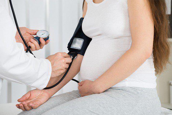 Tăng huyết áp thai kỳ có thể được chẩn đoán dựa vào trị số huyết áp đo được hoặc dựa vào sự tăng huyết áp tương đối so với trước khi mang thai.