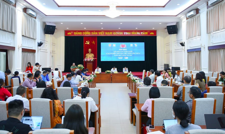 Phát động Giải báo chí toàn quốc "Vì sự nghiệp Giáo dục Việt Nam" năm 2022 - Ảnh 2.
