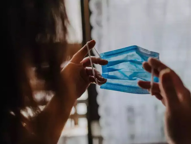 Triệu chứng lâm sàng khi mắc Omicron BA.2.75 siêu lây nhiễm? - Ảnh 9.