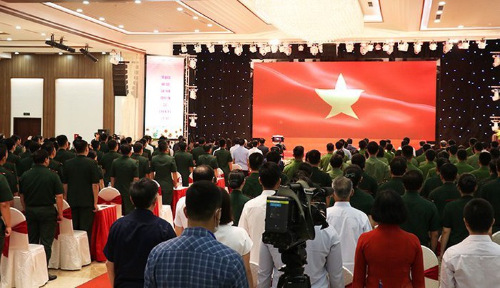 Trao Bằng Tổ quốc ghi công năm 2022 cho gần 390 thân nhân liệt sỹ - Ảnh 1.