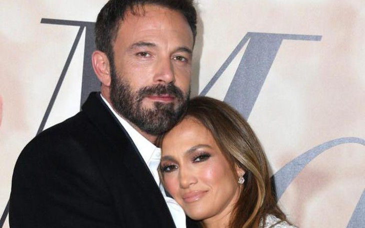 Gần 20 năm sau lần đính hôn đầu tiên, Jennifer Lopez và Ben Affleck đã chính thức kết hôn