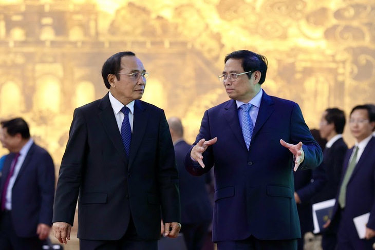 Thủ tướng: Đưa hợp tác kinh tế Việt Nam - Lào phát triển xứng tầm với quan hệ chính trị đặc biệt - Ảnh 2. Thủ tướng: Đưa hợp tác kinh tế Việt Nam - Lào phát triển xứng tầm với quan hệ chính trị đặc biệt - Ảnh 2.