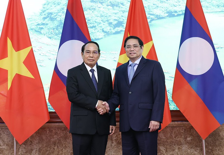 Thủ tướng: Đưa hợp tác kinh tế Việt Nam - Lào phát triển xứng tầm với quan hệ chính trị đặc biệt - Ảnh 1. Thủ tướng: Đưa hợp tác kinh tế Việt Nam - Lào phát triển xứng tầm với quan hệ chính trị đặc biệt - Ảnh 1.