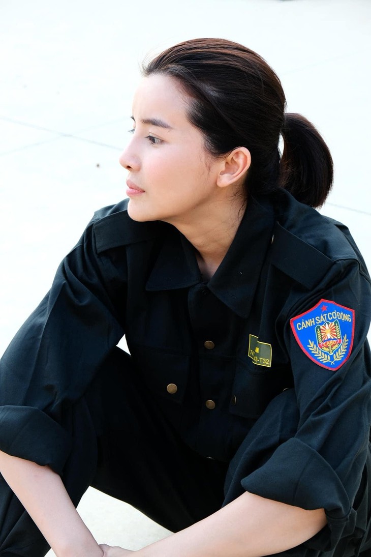 Những nữ cảnh sát xinh đẹp của màn ảnh Việt - Ảnh 9. Những nữ cảnh sát xinh đẹp của màn ảnh Việt - Ảnh 9.