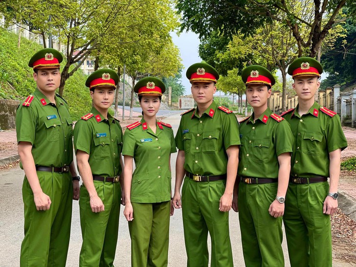 Những nữ cảnh sát xinh đẹp của màn ảnh Việt - Ảnh 13. Những nữ cảnh sát xinh đẹp của màn ảnh Việt - Ảnh 13.