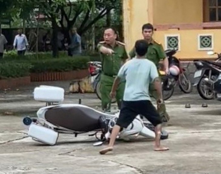 Chân dung đối tượng chém cán bộ ngay tại trụ sở UBND - Ảnh 3. Chân dung đối tượng chém cán bộ ngay tại trụ sở UBND - Ảnh 3.