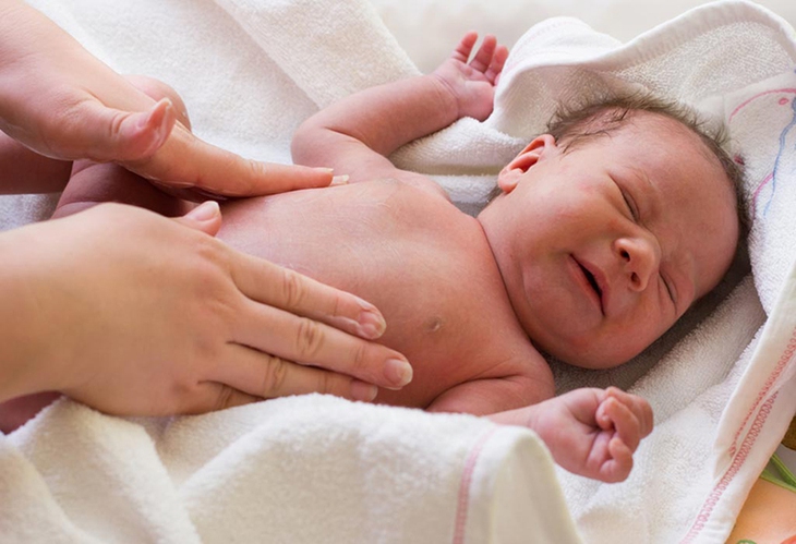 Một số dị tật sơ sinh thường gặp ở trẻ, cha mẹ nên biết để can thiệp sớm - Ảnh 5.
