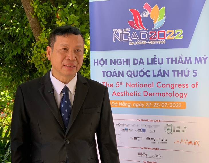 Lệch cằm vì tiêm filler làm đẹp theo thần tượng - Ảnh 1.