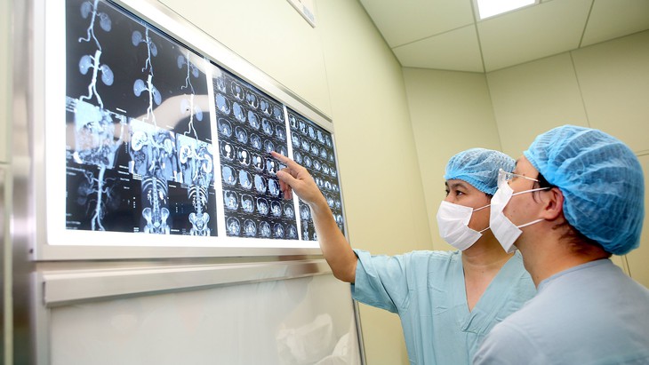 Thực hiện thành công ca ghép thận tự thân - Ảnh 3.