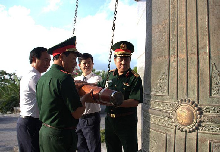 Lãnh đạo Đảng, Nhà nước tri ân các Anh hùng liệt sĩ, gia đình chính sách tại các tỉnh miền Trung - Ảnh 4. Lãnh đạo Đảng, Nhà nước tri ân các Anh hùng liệt sĩ, gia đình chính sách tại các tỉnh miền Trung - Ảnh 4.