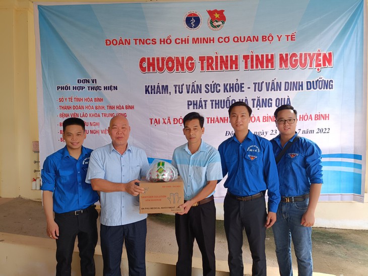Đoàn Thanh niên Bộ Y tế thăm khám sức khỏe cho bà con vùng sâu, vùng xa - Ảnh 5.