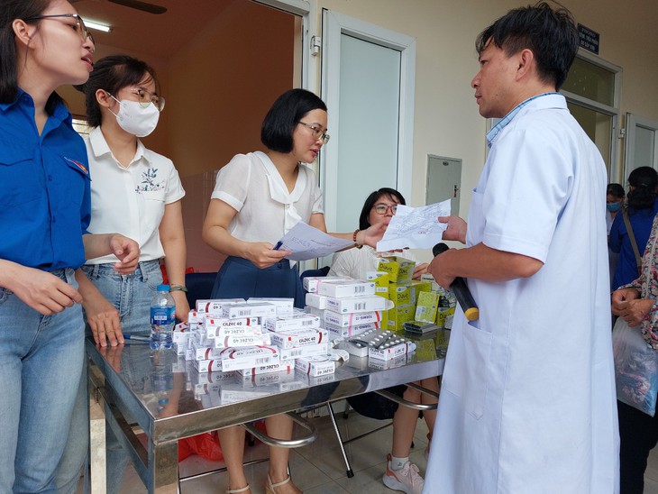 Đoàn Thanh niên Bộ Y tế thăm khám sức khỏe cho bà con vùng sâu, vùng xa - Ảnh 6.