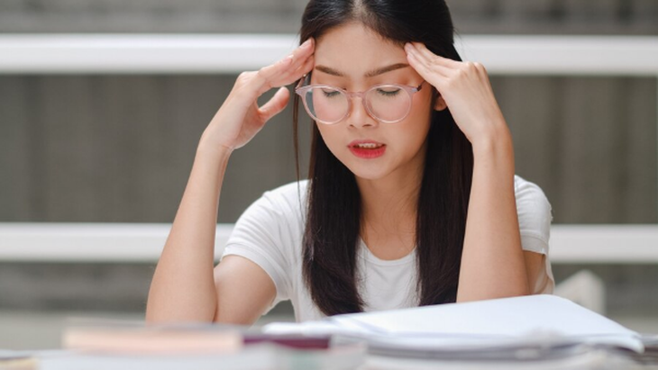 Kỹ thuật thở trong yoga giúp giảm stress và kiểm soát thèm ăn- Ảnh 1.