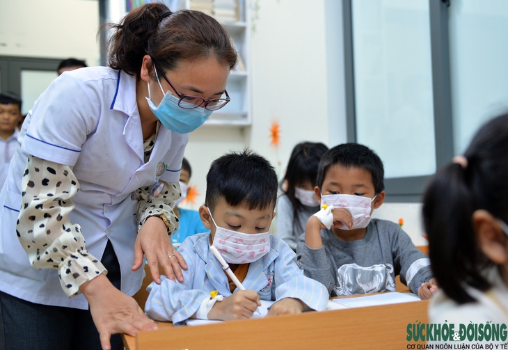 Lớp học “Chắp cánh ước mơ” cho trẻ mắc bệnh tan máu bẩm sinh - Ảnh 6.