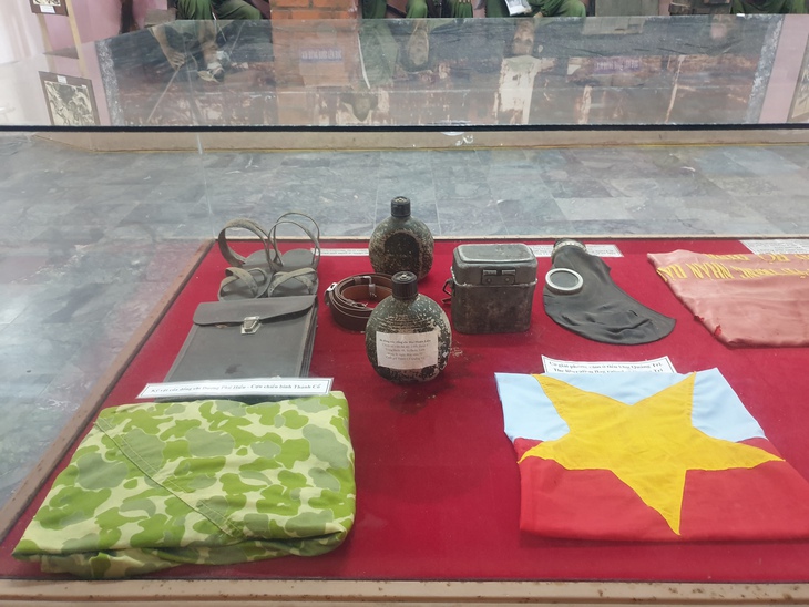 Ngấn lệ với bức di thư từ chiến trường của người lính Thành cổ 50 năm trước - Ảnh 4. Ngấn lệ với bức di thư từ chiến trường của người lính Thành cổ 50 năm trước - Ảnh 4.