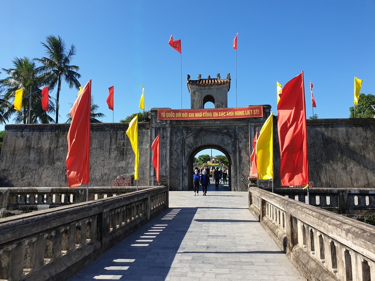 Ngấn lệ với bức di thư từ chiến trường của người lính Thành cổ 50 năm trước - Ảnh 1. Ngấn lệ với bức di thư từ chiến trường của người lính Thành cổ 50 năm trước - Ảnh 1.
