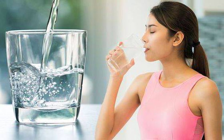 Bạn cần biết bù nước đúng cách cho cơ thể mùa nắng nóng