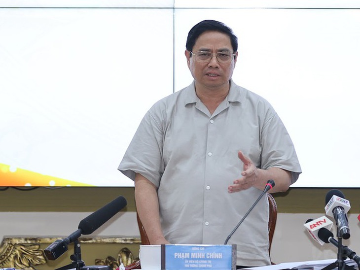 Thủ tướng yêu cầu TP. Hồ Chí Minh không chủ quan với dịch, đẩy mạnh tiêm vaccine, triển khai mua sắm thuốc - Ảnh 6.