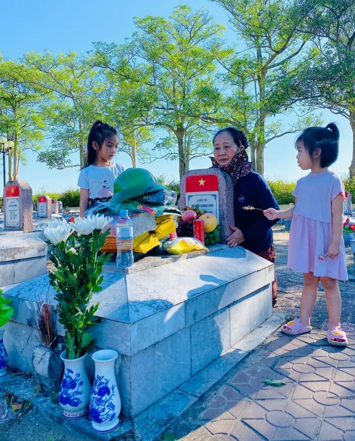 Những hình ảnh xúc động tri ân Ngày thương binh - liệt sĩ - Ảnh 7. Những hình ảnh xúc động tri ân Ngày thương binh - liệt sĩ - Ảnh 7.