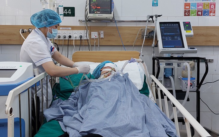 Cô gái 20 tuổi rơi vào hôn mê sâu sau khi sử dụng thuốc lá điện tử có chứa ma túy tổng hợp