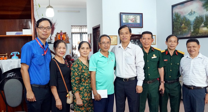 PV GAS thực hiện chương trình "Uống nước Nhớ nguồn" - Ảnh 2. PV GAS thực hiện chương trình "Uống nước Nhớ nguồn" - Ảnh 2.