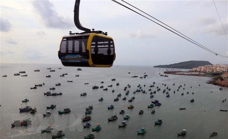 Phấn đấu đến năm 2030 hình thành 7 cụm liên kết ngành kinh tế biển - Ảnh 1.