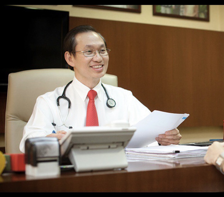 Hỏi đáp cùng chuyên gia ung thư - bác sĩ Ang Peng Tiam - Ảnh 1. Hỏi đáp cùng chuyên gia ung thư - bác sĩ Ang Peng Tiam - Ảnh 1.