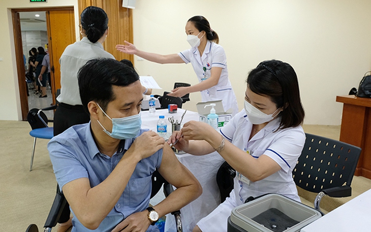 Biến thể mới BA.4, BA.5, BA.2.12.1 xâm nhập, Bộ Y tế tiếp tục nhắc phải tiêm vaccine COVID-19 nhanh hơn