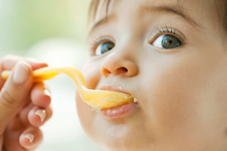 Cho trẻ ăn nhiều váng sữa có tốt không? - Ảnh 3. Cho trẻ ăn nhiều váng sữa có tốt không? - Ảnh 3.