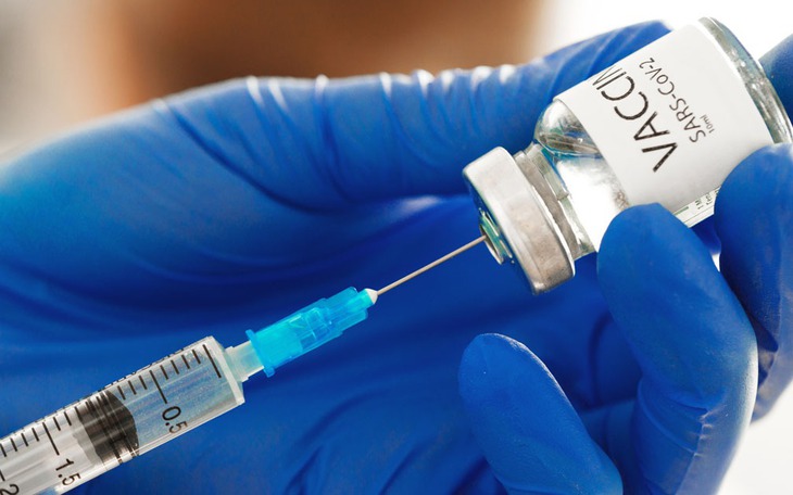 Do dự tiêm vaccine COVID-19, bệnh nhân suy tim có thể đối mặt rủi ro lớn