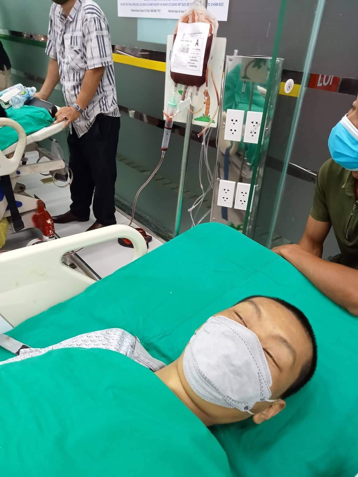 MS 773: Người vợ nghèo mong có được 70 triệu đồng để cứu lấy chân của người chồng - Ảnh 1. MS 773: Người vợ nghèo mong có được 70 triệu đồng để cứu lấy chân của người chồng - Ảnh 1.