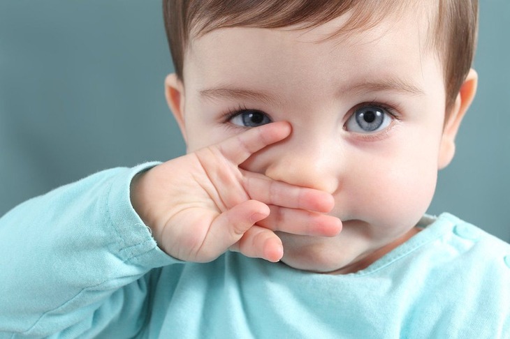 Trẻ bị viêm đường hô hấp cần xử trí thế nào? - Ảnh 2.