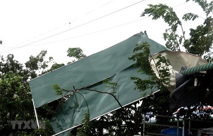 Yên Bái: Mưa lớn kèm lốc làm tốc mái 118 ngôi nhà, gây thiệt hại lớn - Ảnh 1.