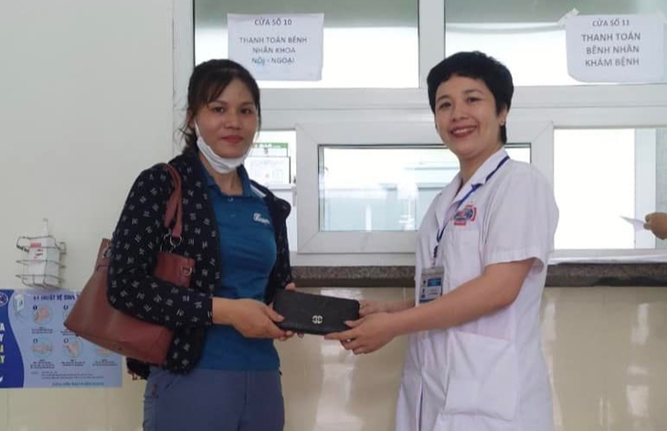 Nhân viên Bệnh viện K trả lại ví có hơn 16,3 triệu đồng cho người đánh rơi - Ảnh 1. Nhân viên Bệnh viện K trả lại ví có hơn 16,3 triệu đồng cho người đánh rơi - Ảnh 1.