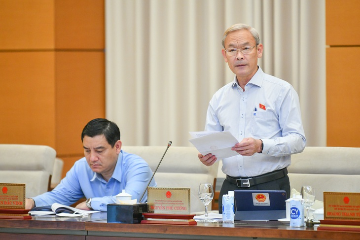 Chủ tịch Quốc hội Vương Đình Huệ: Bình ổn giá xăng dầu trong bối cảnh hiện nay là hết sức quan trọng - Ảnh 4.