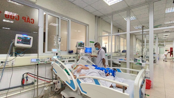 Viêm não tự miễn khiến nữ thanh niên co giật liên tục, thở máy ròng rã 2 tháng - Ảnh 3. Viêm não tự miễn khiến nữ thanh niên co giật liên tục, thở máy ròng rã 2 tháng - Ảnh 3.