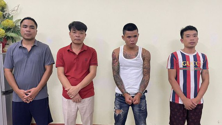 Bắt 4 nghi phạm nổ súng giải quyết mâu thuẫn trên phố - Ảnh 1.