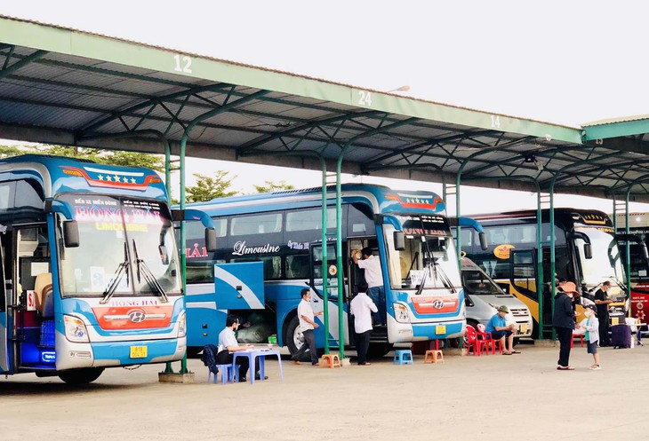 Giá xăng dầu tăng cao, Bộ GTVT kiến nghị giảm thu phí sử dụng đường bộ - Ảnh 2. Giá xăng dầu tăng cao, Bộ GTVT kiến nghị giảm thu phí sử dụng đường bộ - Ảnh 2.