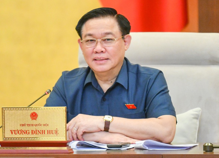 Chủ tịch Quốc hội Vương Đình Huệ: Bình ổn giá xăng dầu trong bối cảnh hiện nay là hết sức quan trọng - Ảnh 2.